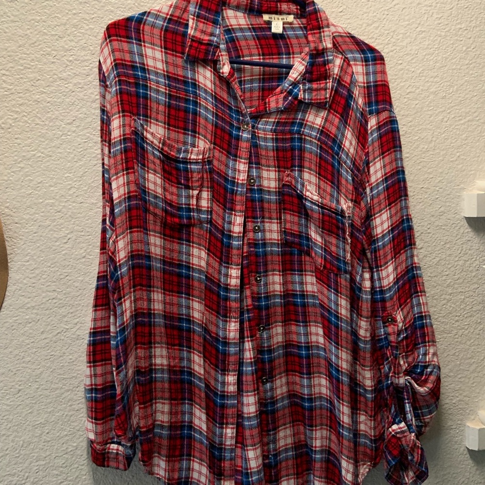 Red white and blue plaid button up shirt